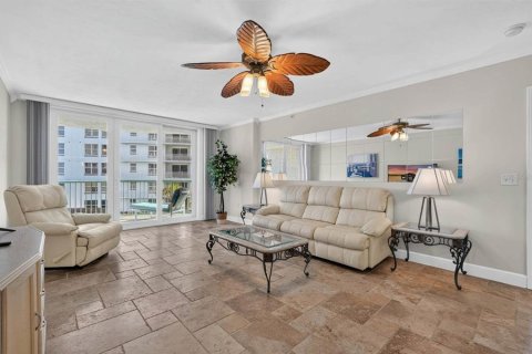 Copropriété à vendre à Daytona Beach Shores, Floride: 3 chambres, 198.81 m2 № 2420537 - photo 8