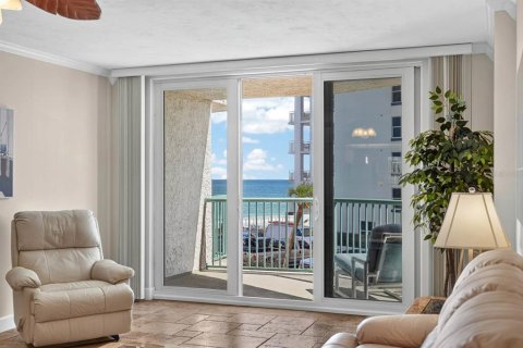 Copropriété à vendre à Daytona Beach Shores, Floride: 3 chambres, 198.81 m2 № 2420537 - photo 11
