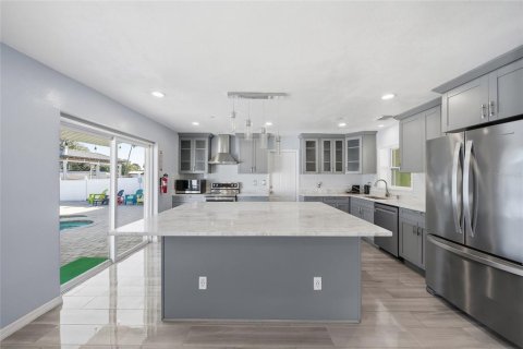 Villa ou maison à vendre à Tampa, Floride: 3 chambres, 126.16 m2 № 2434529 - photo 3