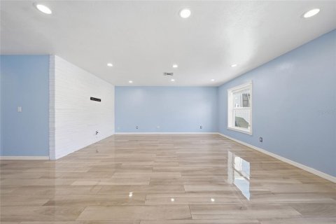 Villa ou maison à vendre à Tampa, Floride: 3 chambres, 126.16 m2 № 2434529 - photo 8