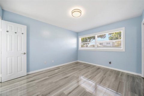 Villa ou maison à vendre à Tampa, Floride: 3 chambres, 126.16 m2 № 2434529 - photo 18