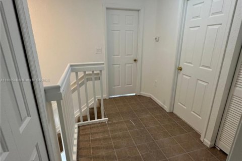 Adosado en alquiler en Homestead, Florida, 3 dormitorios, 120.96 m2 № 1889248 - foto 10