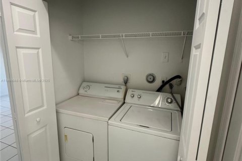 Adosado en alquiler en Homestead, Florida, 3 dormitorios, 120.96 m2 № 1889248 - foto 8