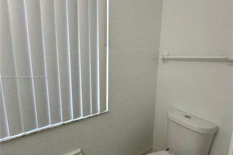 Adosado en alquiler en Homestead, Florida, 3 dormitorios, 120.96 m2 № 1889248 - foto 6