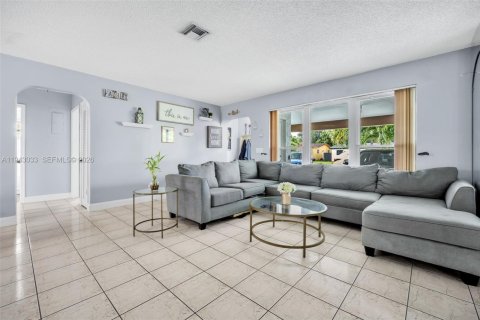 Casa en venta en Hollywood, Florida, 3 dormitorios, 139.54 m2 № 2000779 - foto 6