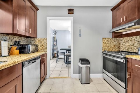 Casa en venta en Hollywood, Florida, 3 dormitorios, 139.54 m2 № 2000779 - foto 9