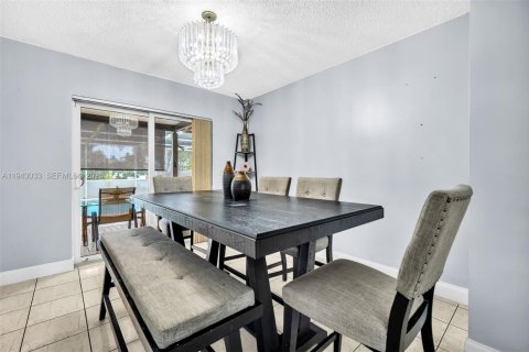 Casa en venta en Hollywood, Florida, 3 dormitorios, 139.54 m2 № 2000779 - foto 18