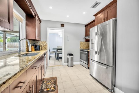 Casa en venta en Hollywood, Florida, 3 dormitorios, 139.54 m2 № 2000779 - foto 10