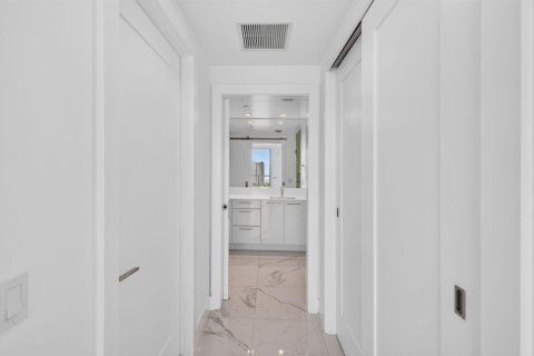 Condominio en venta en Fort Lauderdale, Florida, 2 dormitorios, 130.43 m2 № 2261151 - foto 24