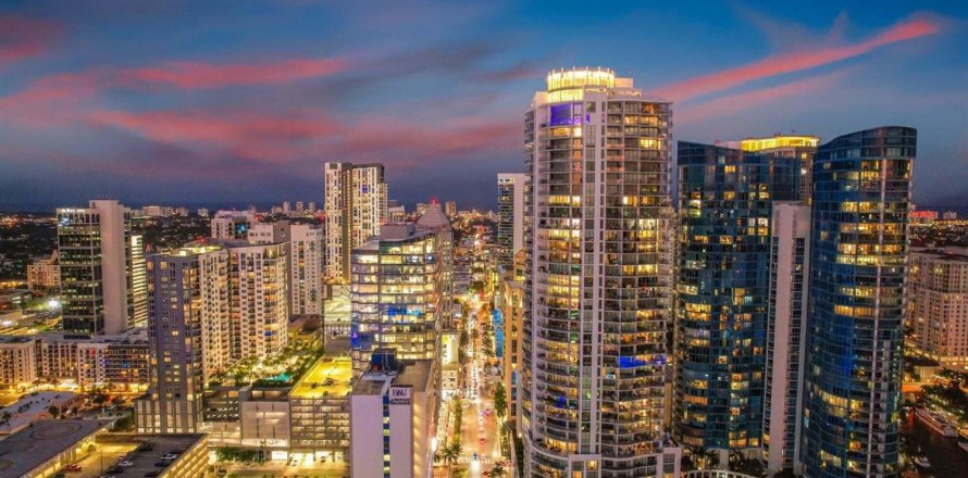 Condominio en Fort Lauderdale, Florida, 2 dormitorios  № 2261151