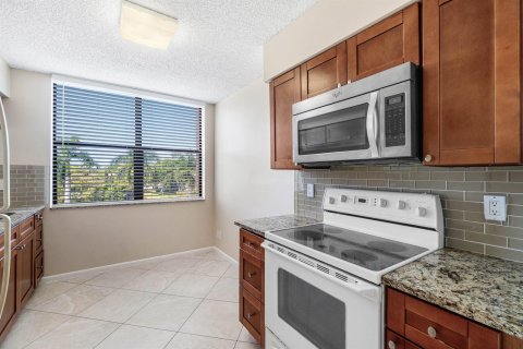 Condo in Delray Beach, Florida, 1 bedroom  № 2384873 - photo 11