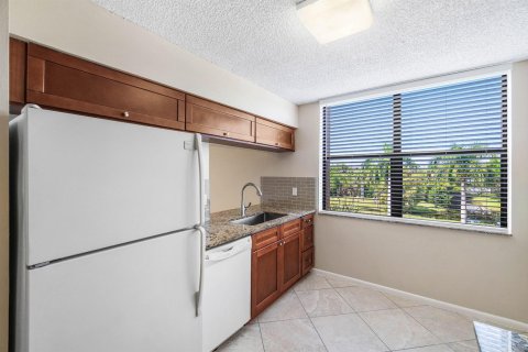Condo in Delray Beach, Florida, 1 bedroom  № 2384873 - photo 12