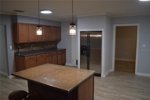 Casa en venta en Ocala, Florida, 3 dormitorios, 214.7 m2 № 2130751 - foto 8