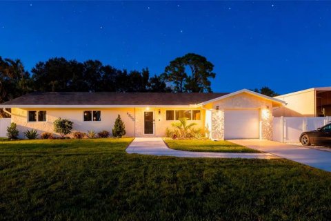 House in Lake Worth, Florida 3 bedrooms, 110.27 sq.m. № 2376599