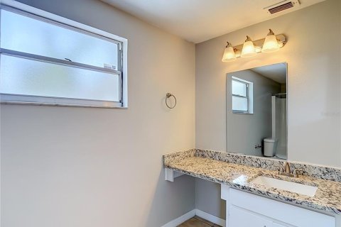 Villa ou maison à vendre à Tampa, Floride: 3 chambres, 119.29 m2 № 2285096 - photo 20