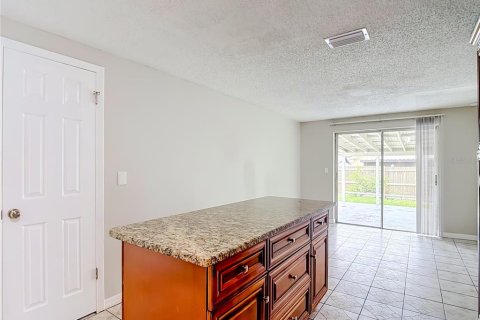 Villa ou maison à vendre à Tampa, Floride: 3 chambres, 119.29 m2 № 2285096 - photo 16