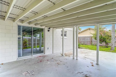 Villa ou maison à vendre à Tampa, Floride: 3 chambres, 119.29 m2 № 2285096 - photo 27