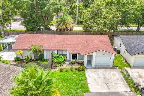 Villa ou maison à vendre à Tampa, Floride: 3 chambres, 119.29 m2 № 2285096 - photo 2