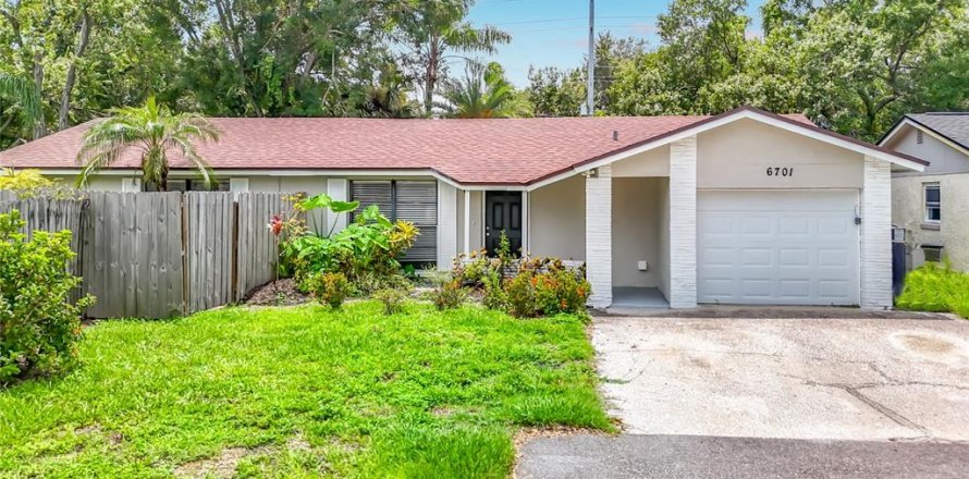 Villa ou maison à Tampa, Floride 3 chambres, 119.29 m2 № 2285096