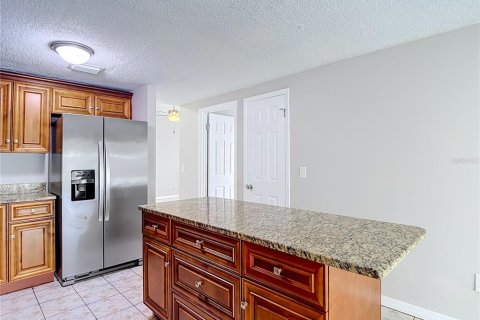 Villa ou maison à vendre à Tampa, Floride: 3 chambres, 119.29 m2 № 2285096 - photo 15