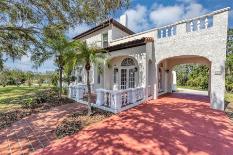 House in Haines City, Florida 4 bedrooms, 313.55 sq.m. № 1903673 - photo 3