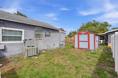 Villa ou maison à vendre à Tampa, Floride: 3 chambres, 76.92 m2 № 2103409 - photo 13