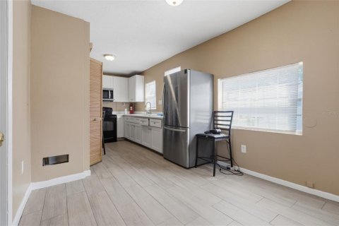 Villa ou maison à vendre à Tampa, Floride: 3 chambres, 76.92 m2 № 2103409 - photo 6