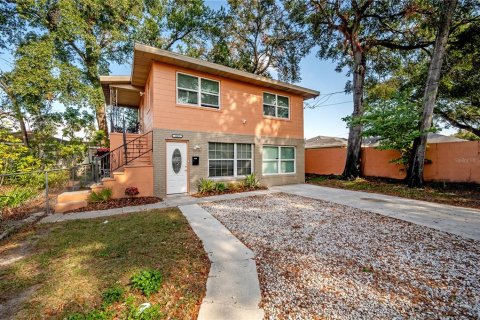 Villa ou maison à Tampa, Floride 4 chambres, 115.94 m2 № 2106424