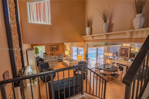 Villa ou maison à vendre à Hollywood, Floride: 3 chambres, 224.82 m2 № 1934910 - photo 10