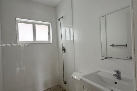 House in Miami, Florida 41.81 sq.m. № 2002415 - photo 6