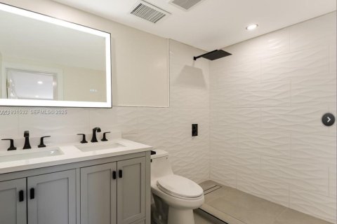 Купить виллу или дом в Майами, Флорида 4 спальни, 124.77м2, № 1990237 - фото 10