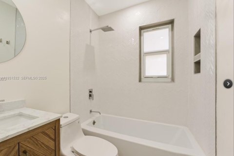 Купить виллу или дом в Майами, Флорида 4 спальни, 124.77м2, № 1990237 - фото 9