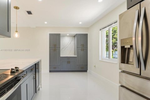 Купить виллу или дом в Майами, Флорида 4 спальни, 124.77м2, № 1990237 - фото 6