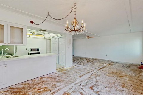 Condominio en venta en Clearwater, Florida, 2 dormitorios, 117.99 m2 № 1906635 - foto 11
