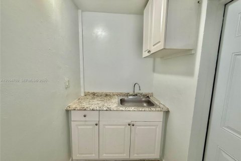 House in Oakland Park, Florida 37.16 sq.m. № 2068663 - photo 3