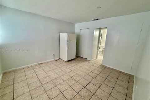 House in Oakland Park, Florida 37.16 sq.m. № 2068663 - photo 2