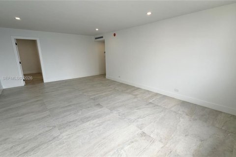 Купить кондоминиум в Майами, Флорида 2 спальни, 215.53м2, № 2064261 - фото 20