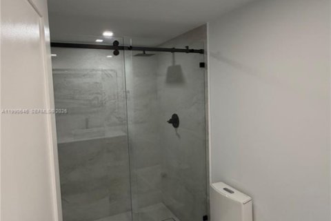 Купить кондоминиум в Майами, Флорида 2 спальни, 215.53м2, № 2064261 - фото 25