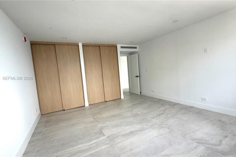 Купить кондоминиум в Майами, Флорида 2 спальни, 215.53м2, № 2064261 - фото 18
