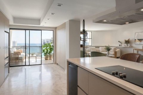 Купить кондоминиум в Майами, Флорида 2 спальни, 215.53м2, № 2064261 - фото 12