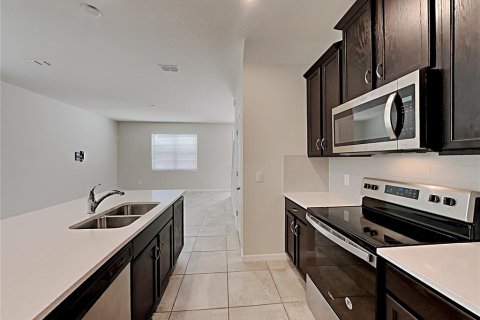 Touwnhouse à louer à Orlando, Floride: 3 chambres, 156.08 m2 № 2149946 - photo 4