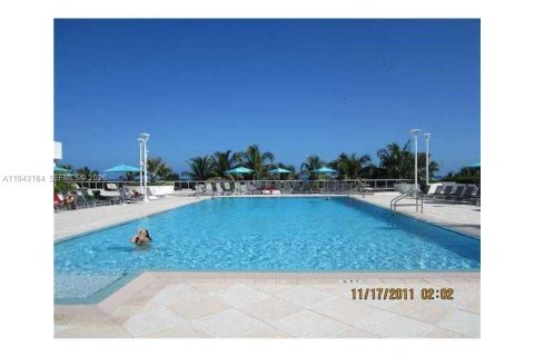 Copropriété à louer à Miami Beach, Floride: 49.24 m2 № 1999507 - photo 6