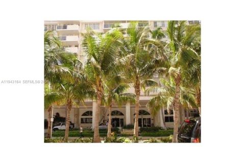 Copropriété à louer à Miami Beach, Floride: 49.24 m2 № 1999507 - photo 22