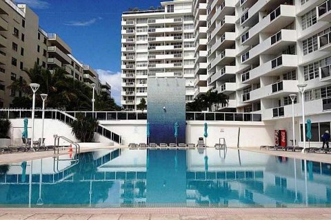 Copropriété à louer à Miami Beach, Floride: 49.24 m2 № 1999507 - photo 5
