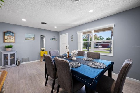 House in Venice, Florida 3 bedrooms, 141.21 sq.m. № 1821242 - photo 25