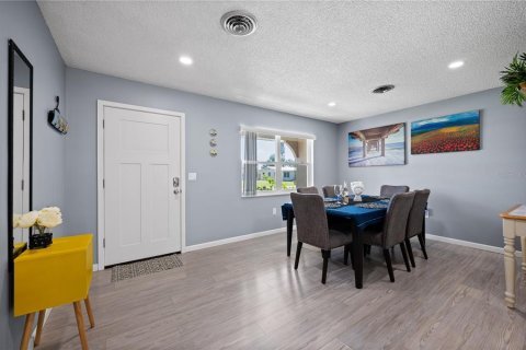 House in Venice, Florida 3 bedrooms, 141.21 sq.m. № 1821242 - photo 28