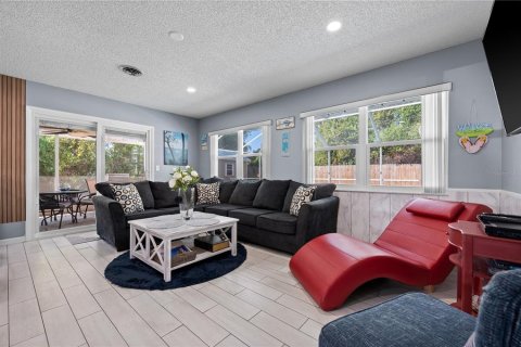 House in Venice, Florida 3 bedrooms, 141.21 sq.m. № 1821242 - photo 19