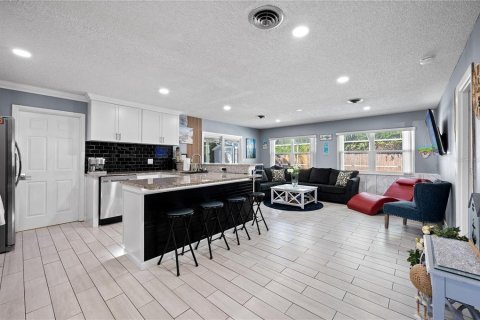 House in Venice, Florida 3 bedrooms, 141.21 sq.m. № 1821242 - photo 20