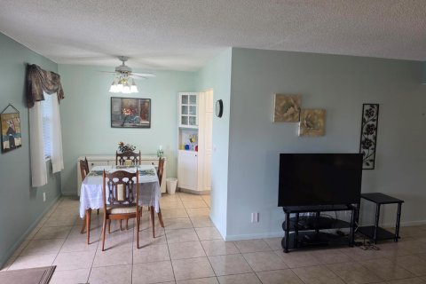 Condominio en alquiler en Deerfield Beach, Florida, 2 dormitorios, 76.18 m2 № 2249926 - foto 3