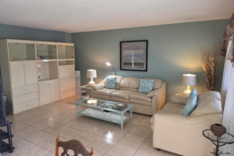 Condominio en alquiler en Deerfield Beach, Florida, 2 dormitorios, 76.18 m2 № 2249926 - foto 5